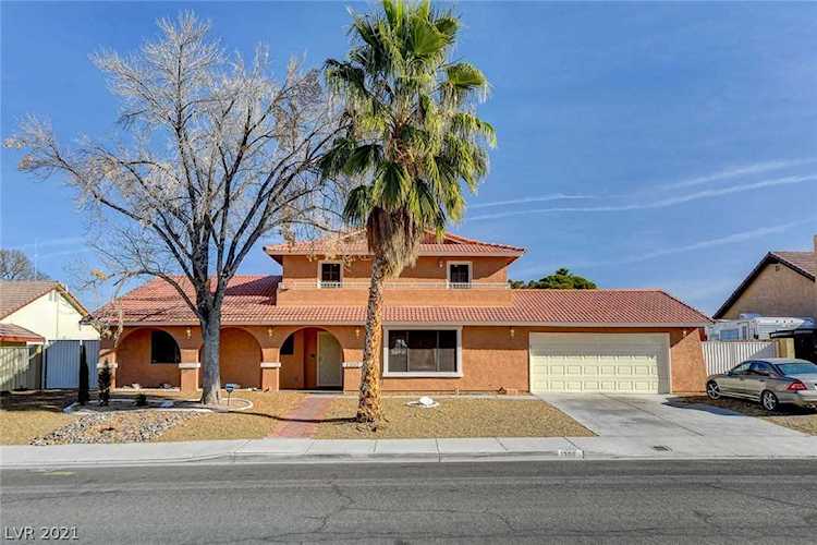 1300 Oak Tree Ln Las Vegas, NV 89108