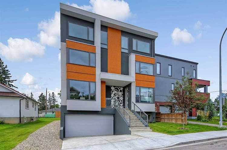 2605 15 St SW #1 Calgary, AB T2T 3Z8