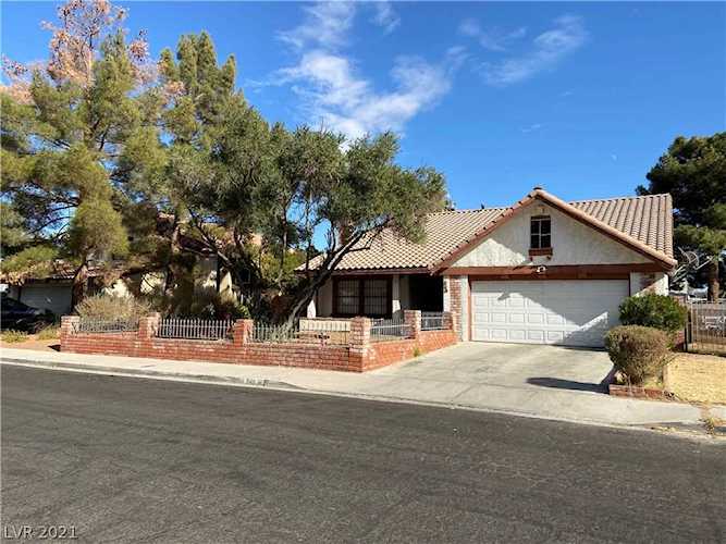 340 Fuente Dr Henderson, NV 89014
