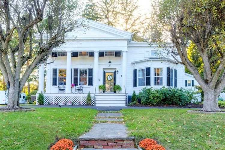 68 Syracuse St Van Buren, NY 13027