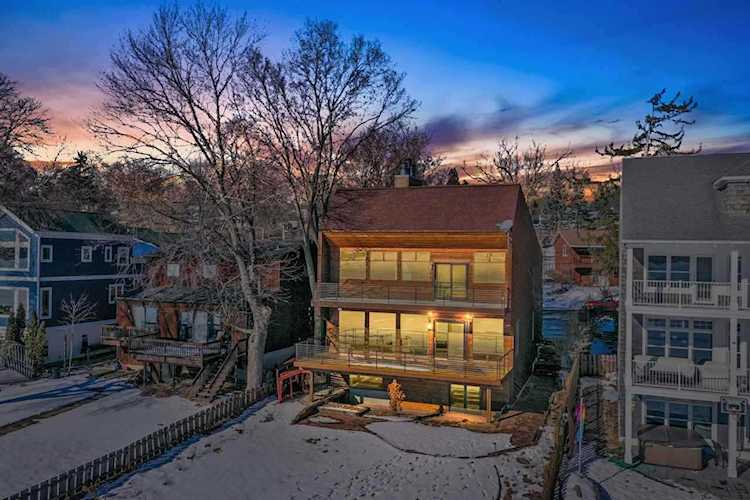 5515 Mendota Dr Middleton, WI 53562