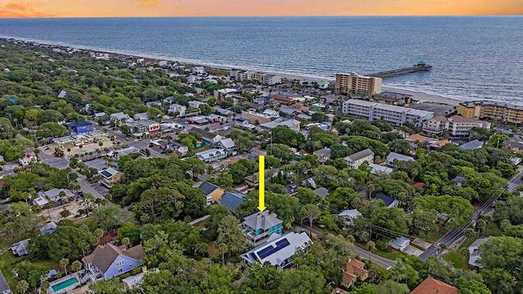116 W Hudson Ave Folly Beach, SC 29439
