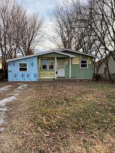 728 W Della St Springfield, MO 65803