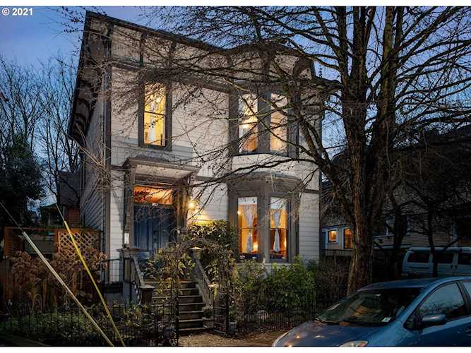 516 NW 18th Ave Portland, OR 97209