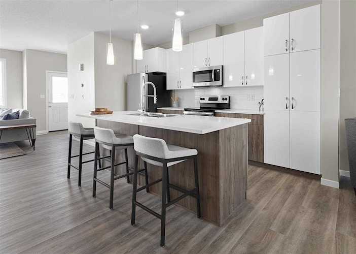 2948 Chokecherry Common Edmonton, AB T6X 2M3