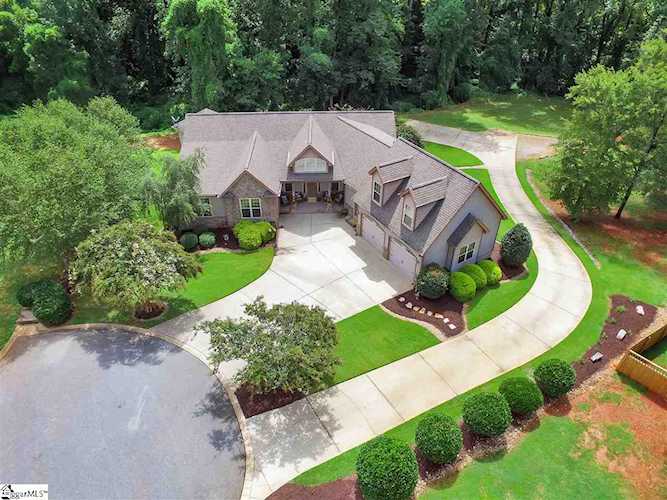 520 Magnolia Creek Ct Greer, SC 29651
