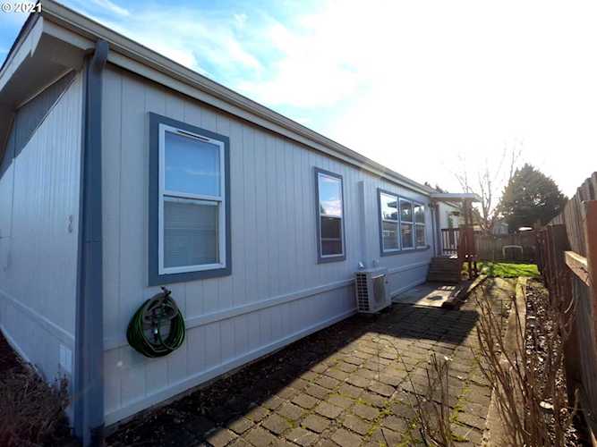 7300 NE 100th Ave #8 Vancouver, WA 98662