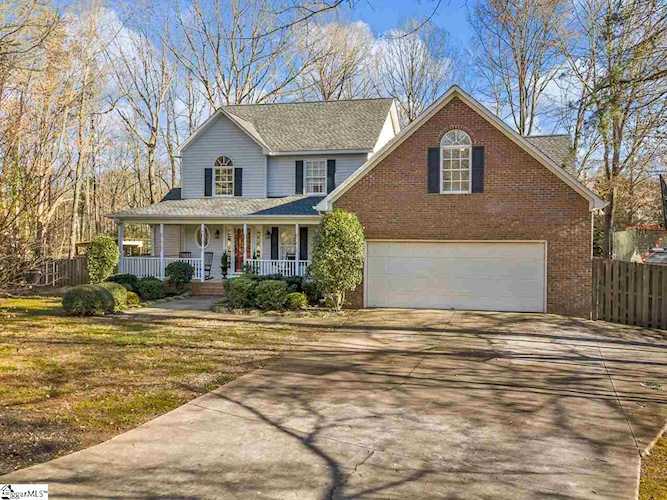 208 Raspberry Ct Roebuck, SC 29376