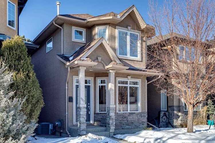4007 18 St SW Calgary, AB T2T 4V7