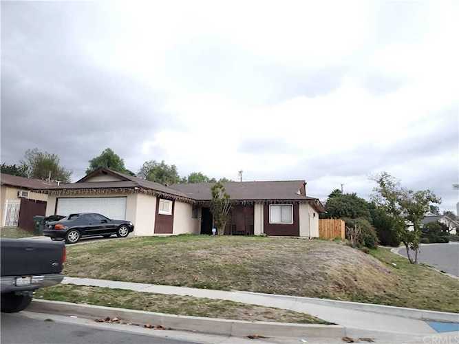 3400 E Hilltonia Drive West Covina, CA 91792