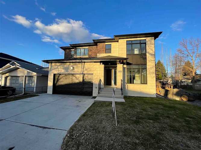 8529 88 Street Edmonton, AB T6C 3J4
