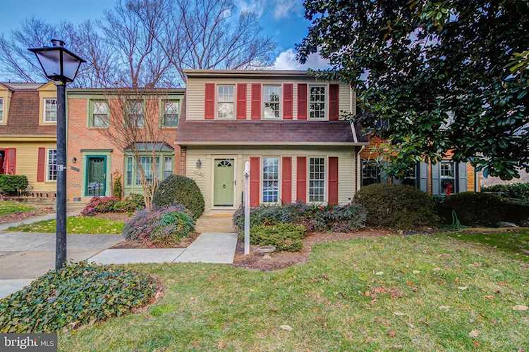 11720 Putting Green Ct Reston, VA 20191 | MLS ® VAFX1177040 Photo 1