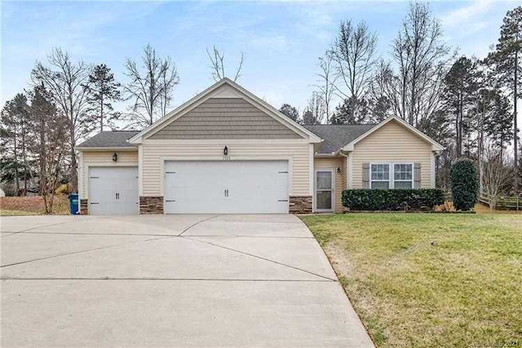 7101 Friar Tuck Ln Mint Hill, NC 28227