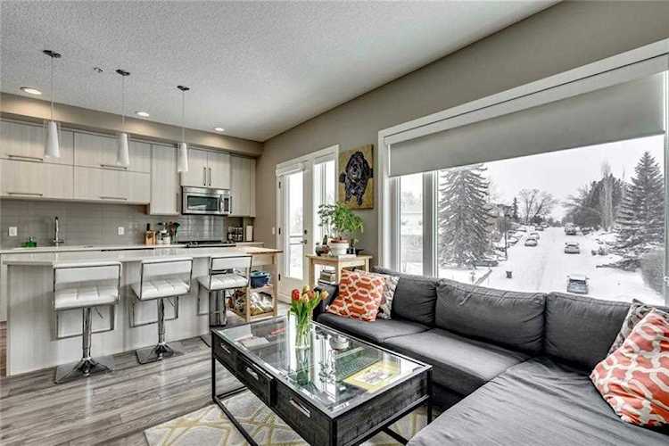 93 34 Ave SW #309 Calgary, AB T2S 3H4
