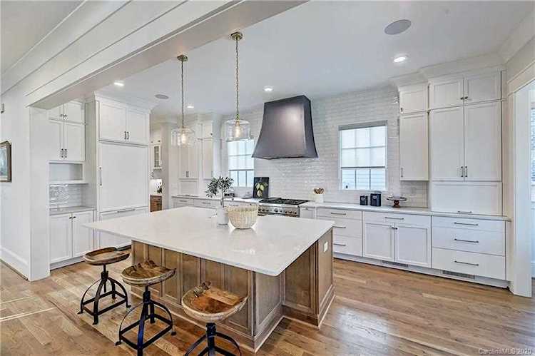 3122 Cramer Pond Dr Charlotte, NC 28205