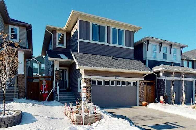 371 Evansglen Dr NW Calgary, AB T3P 0X7