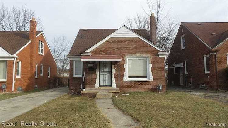 18256 Ashton Ave Detroit, MI 48219 | MLS 2200001273 Photo 1