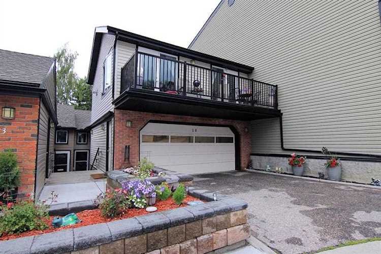 448 Strathcona Dr SW #14 Calgary, AB T3H 1M3