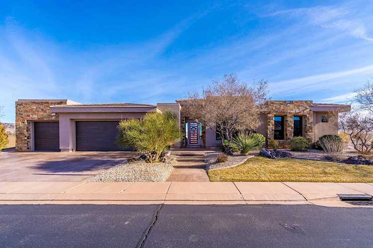 2065 W Rising Sun DR St George, UT 84770
