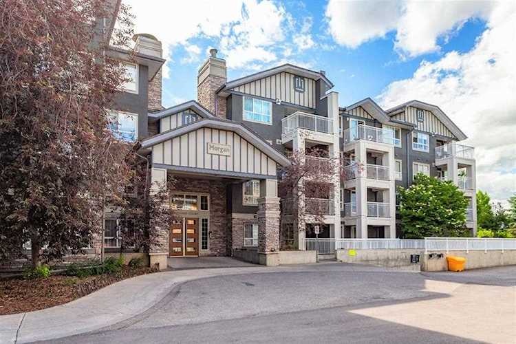 35 Richard Ct SW #122 Calgary, AB T3E 7N9