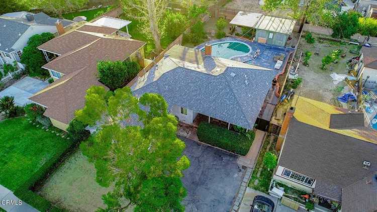7727 Oakdale Avenue Winnetka, CA 91306
