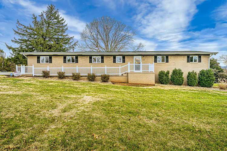 1416 Marti Ln Alcoa, TN 37701