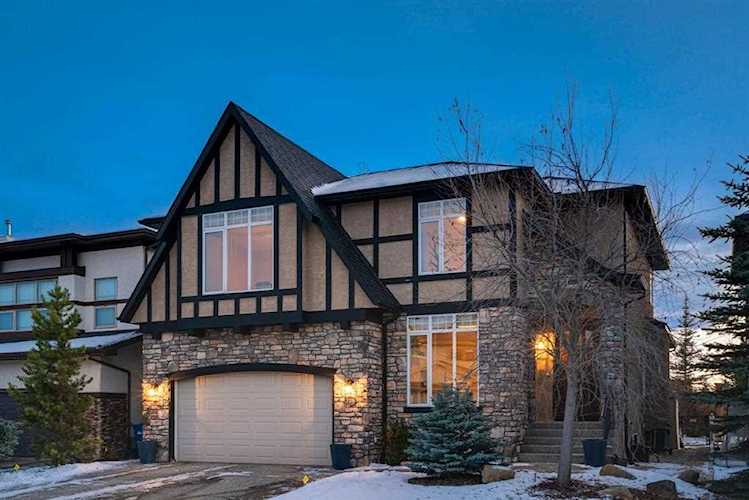 279 Discovery Ridge Way SW Calgary, AB T3H 5S8