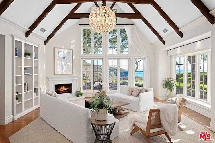 20990 Las Flores Mesa Drive Malibu, CA 90265