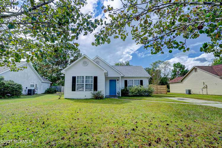 Home For Sale At 807 Autumn Leaves Court, Wilmington NC 28411 $200,000 Photo 1