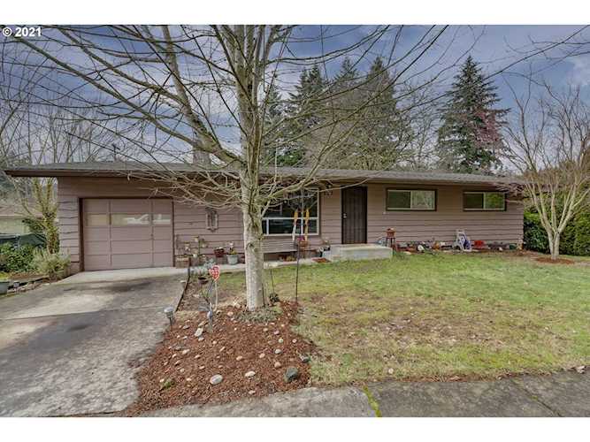 927 SE Roberts Ave Gresham, OR 97080