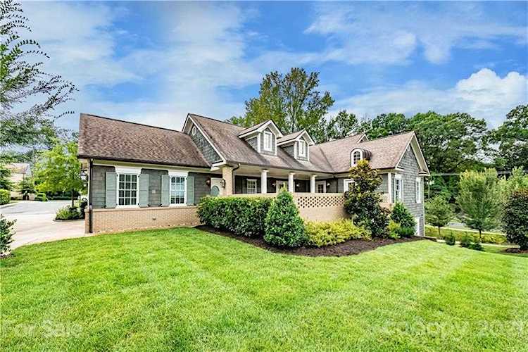2631 Colton Dr Charlotte, NC 28211