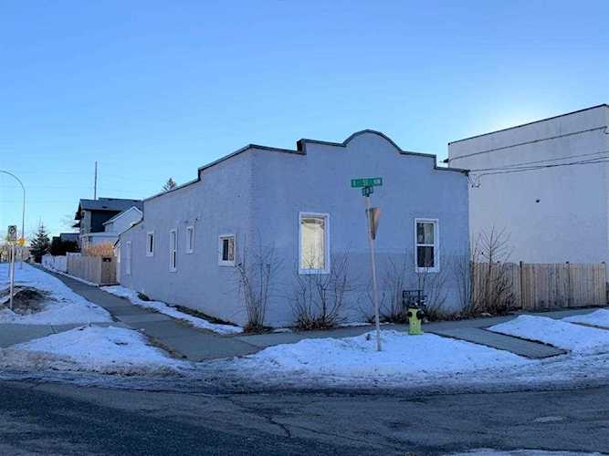 1820 1 St NW Calgary, AB T2M 2T2