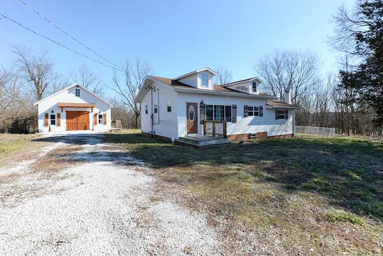 864 N State Highway T Bois D Arc, MO 65612