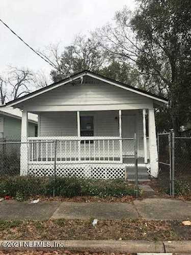 1421 Grothe St Jacksonville, FL 32209