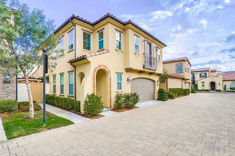 3321 Adelante Street Brea, CA 92823