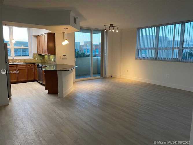 2000 N Bayshore Dr #701 Miami, FL 33137