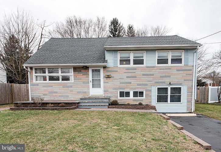 34 Amsterdam Rd Hamilton, NJ 08620