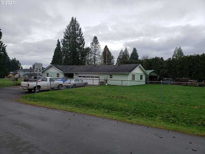 1655 N 25th St Washougal, WA 98671