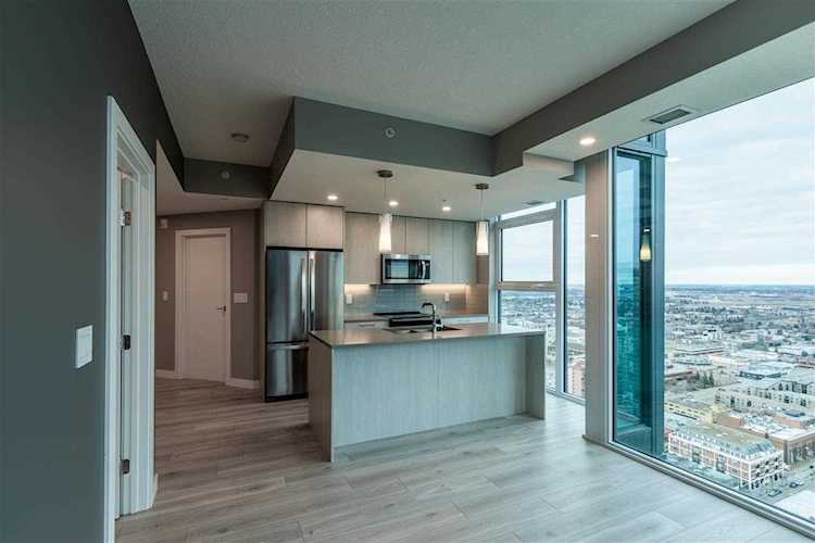 # 3703 10180 103 Street NW Edmonton, AB T5J 0L1