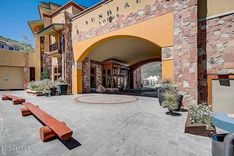 3720 N Sundial Ct Park City, UT 84098