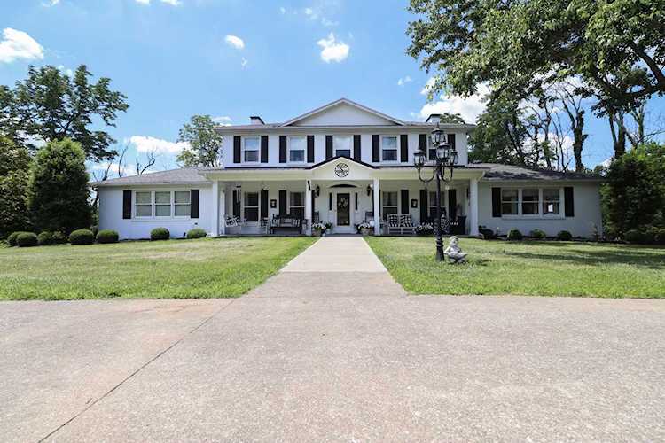 127 Old Farm Rd Richmond, KY 40475