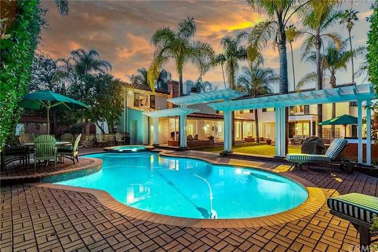 4286 Country Club Drive Long Beach, CA 90807