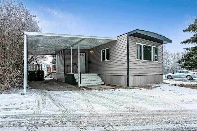 3223 83 St NW #308 Calgary, AB T3B 5N7