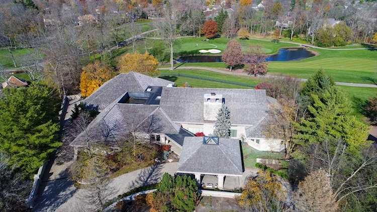 8400 Dunsinane Drive Dublin, OH 43017