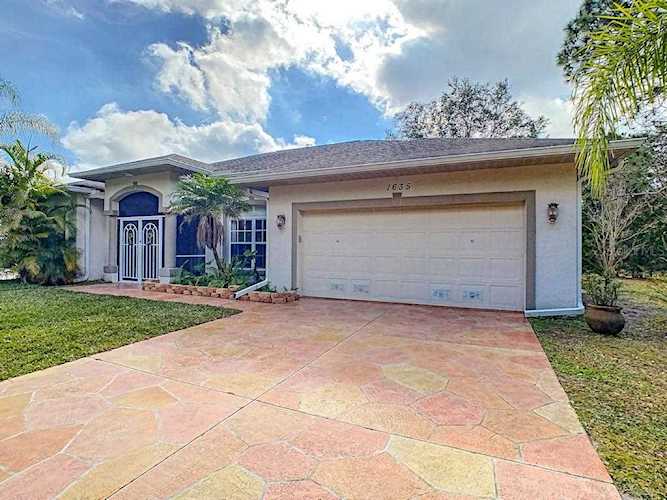 1635 Havelock Ave North Port, FL 34286 | MLS T3285828 Photo 1