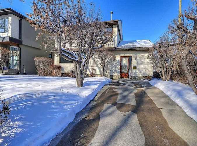 1704 47 Ave SW Calgary, AB T2T 2S2