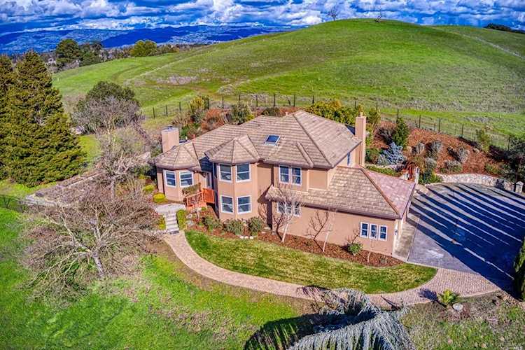 3328 David Drive Napa, CA 94558