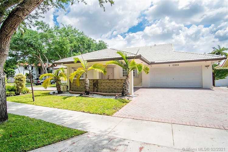 16861 NW 79th Pl Miami Lakes, FL 33016