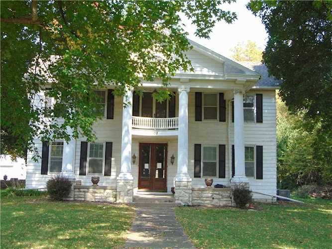 508 E Lexington St Richmond, MO 64085