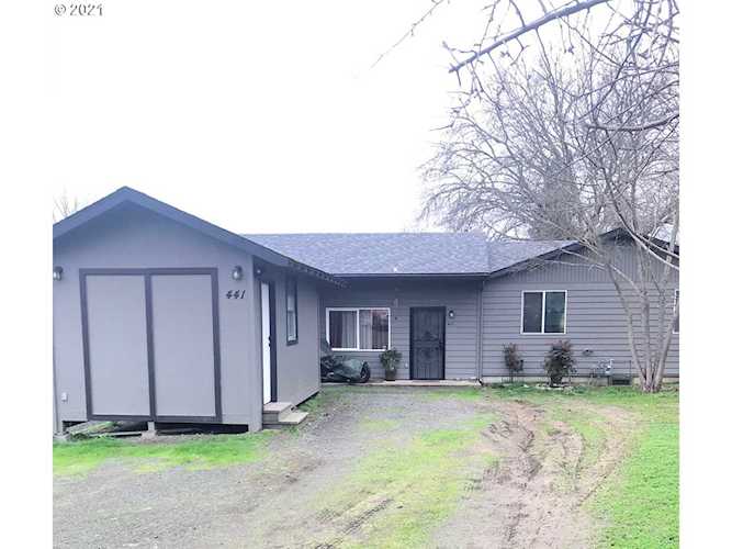 441 SE Darrell Ave Winston, OR 97496